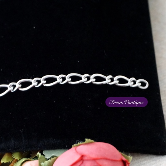 ⚪ VINTAGE Silver Libra Charm Silver Chain Bracelet 📿 - Picture 3 of 6